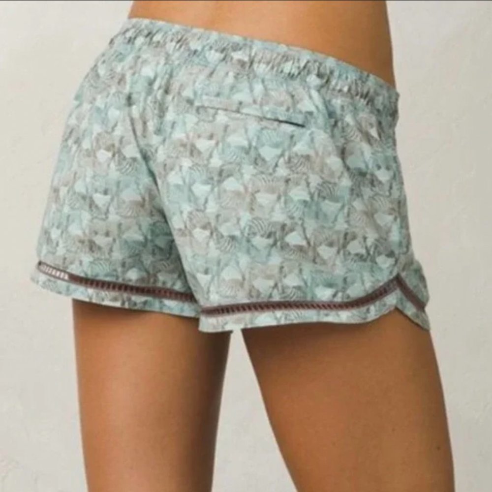 NWT! PRANA Seaside Safari Mariya Shorts with Zebra Print M